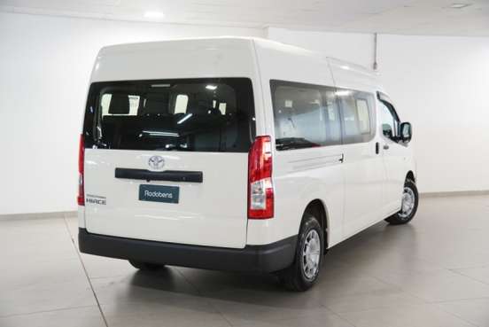 TOYOTA-HIACE-2024