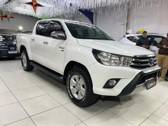 TOYOTA-HILUX-2016