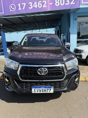 TOYOTA-HILUX-2019