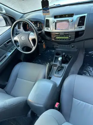 TOYOTA-HILUX-2.7 SRV 4X4 CD 16V FLEX 4P AUTOMÁTICO TOYOTA-HILUX-2014
