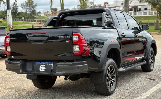 TOYOTA-HILUX-2022