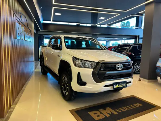 TOYOTA HILUX 2.8 D-4D TURBO DIESEL CD POWER PACK 4X4 MANUAL