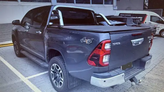 TOYOTA-HILUX-2.8 D-4D TURBO DIESEL CD SRX 4X4 AUTOMÁTICO TOYOTA-HILUX-2022