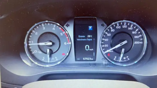 TOYOTA-HILUX-2022