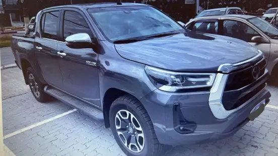 TOYOTA-HILUX-2022