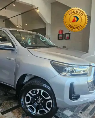 TOYOTA-HILUX-2025