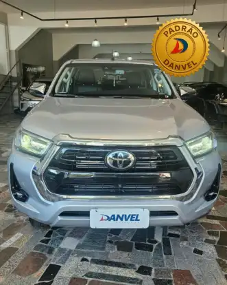 TOYOTA-HILUX-2025