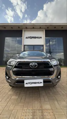 TOYOTA-HILUX-2.8 D-4D TURBO DIESEL CD SRX 4X4 AUTOMÁTICO TOYOTA-HILUX-2024