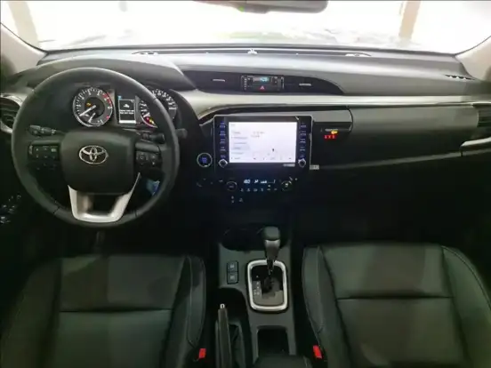 TOYOTA-HILUX-2026