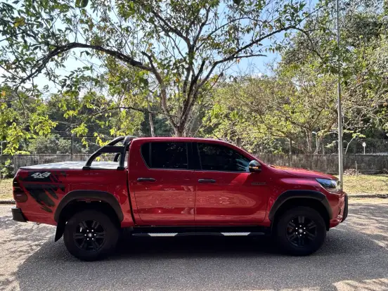 TOYOTA-HILUX-2.8 SR CHALLENGE 4X4 CD 16V DIESEL 4P AUTOMÁTICO TOYOTA-HILUX-2018