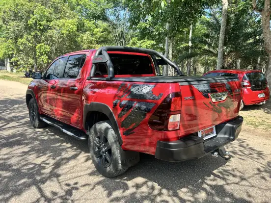 TOYOTA-HILUX-2018