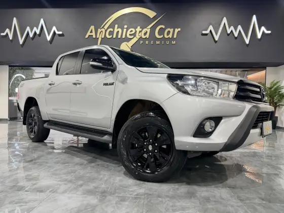 TOYOTA HILUX 2.8 SRV 4X4 CD 16V DIESEL 4P AUTOMÁTICO
