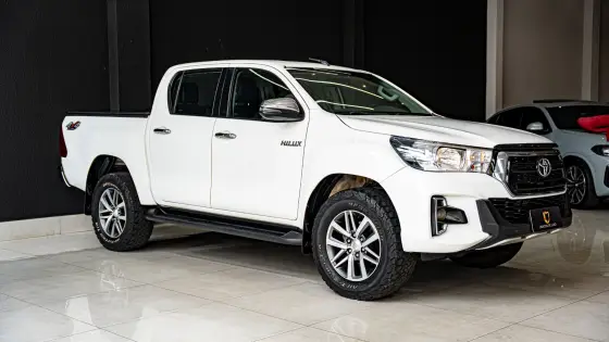 TOYOTA HILUX 2.8 SRV 4X4 CD 16V DIESEL 4P AUTOMÁTICO