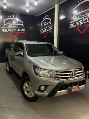 TOYOTA-HILUX-2016