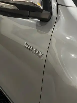 TOYOTA-HILUX-2016