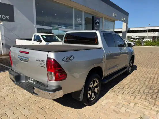 TOYOTA-HILUX-2.8 SRX 4X4 CD 16V DIESEL 4P AUTOMÁTICO TOYOTA-HILUX-2019