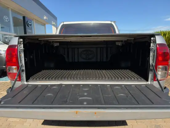 TOYOTA-HILUX-2.8 SRX 4X4 CD 16V DIESEL 4P AUTOMÁTICO TOYOTA-HILUX-2019