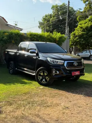 TOYOTA HILUX 2.8 SRX 4X4 CD 16V DIESEL 4P AUTOMÁTICO