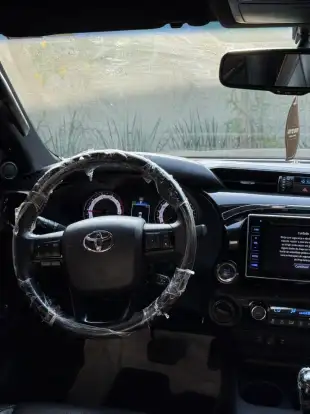 TOYOTA-HILUX-2018