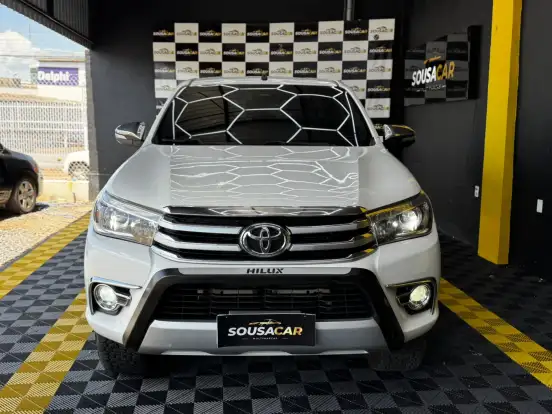 TOYOTA-HILUX-2.8 SRX 4X4 CD 16V DIESEL 4P AUTOMÁTICO TOYOTA-HILUX-2016