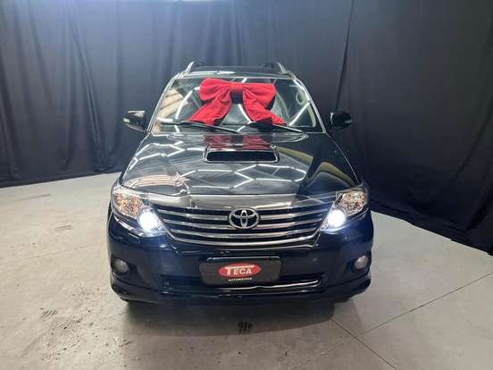 TOYOTA-HILUX-2.7 SR 4X2 CD 16V FLEX 4P AUTOMÁTICO TOYOTA-HILUX-2014