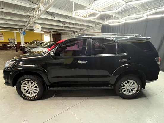 TOYOTA-HILUX-2014