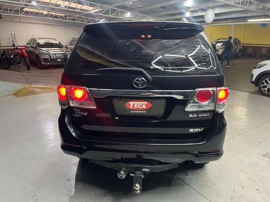 TOYOTA-HILUX-2.7 SR 4X2 CD 16V FLEX 4P AUTOMÁTICO TOYOTA-HILUX-2014