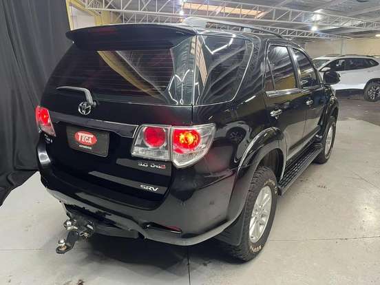 TOYOTA-HILUX-2014