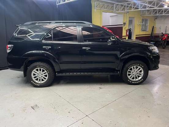TOYOTA-HILUX-2014