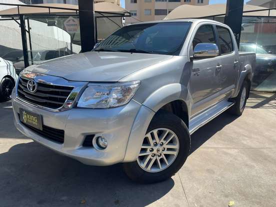TOYOTA-HILUX-2.7 SRV 4X2 CD 16V FLEX 4P AUTOMÁTICO TOYOTA-HILUX-2015