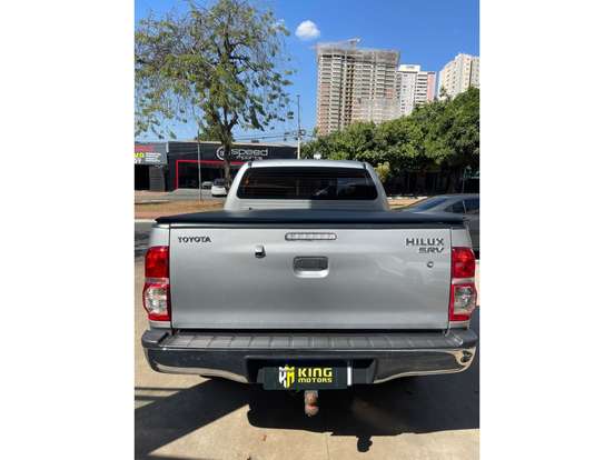 TOYOTA-HILUX-2015