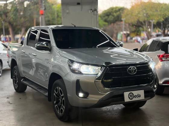 TOYOTA HILUX 2.7 VVT-i FLEX CD SRV 4X4 AUTOMÁTICO