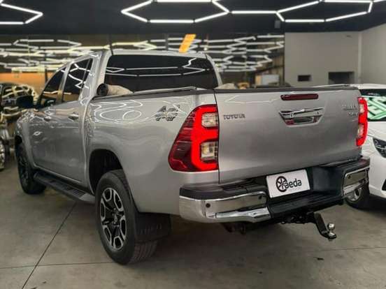TOYOTA-HILUX-2.7 VVT-i FLEX CD SRV 4X4 AUTOMÁTICO TOYOTA-HILUX-2021