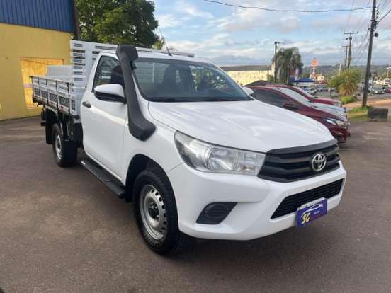 TOYOTA-HILUX-2018
