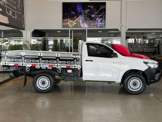 TOYOTA-HILUX-2017