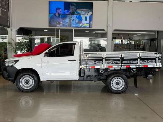 TOYOTA-HILUX-2017