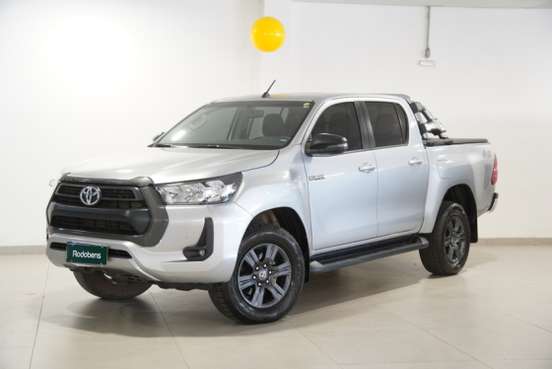TOYOTA-HILUX-2025