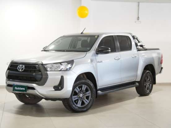 TOYOTA-HILUX-2.8 D-4D TURBO DIESEL CD SR 4X4 AUTOMÁTICO TOYOTA-HILUX-2025