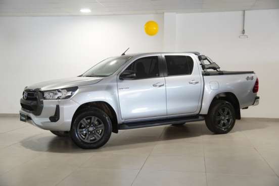 TOYOTA-HILUX-2025