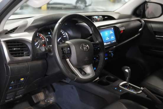 TOYOTA-HILUX-2025