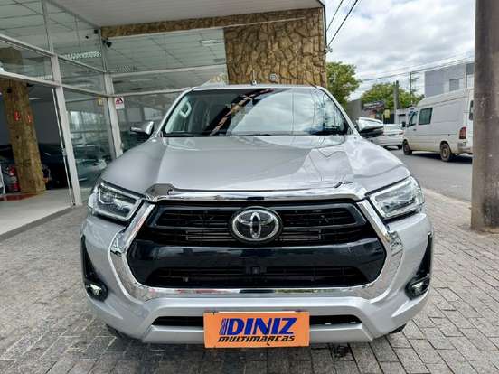 TOYOTA-HILUX-2.8 D-4D TURBO DIESEL CD SRX 4X4 AUTOMÁTICO TOYOTA-HILUX-2022