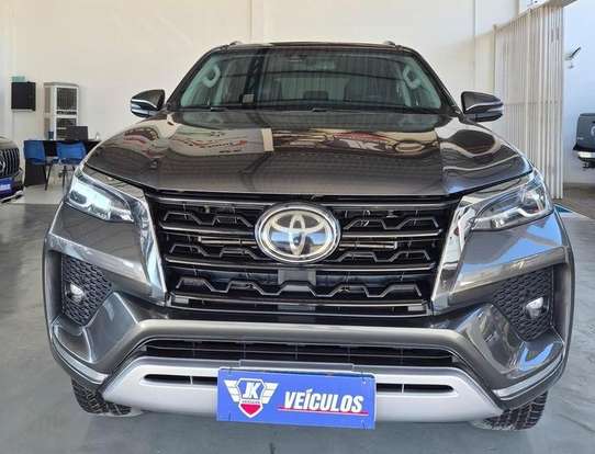 TOYOTA-HILUX-2021