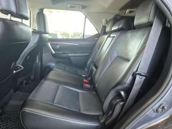 TOYOTA-HILUX-2021