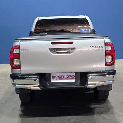 TOYOTA-HILUX-2022