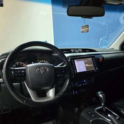 TOYOTA-HILUX-2022