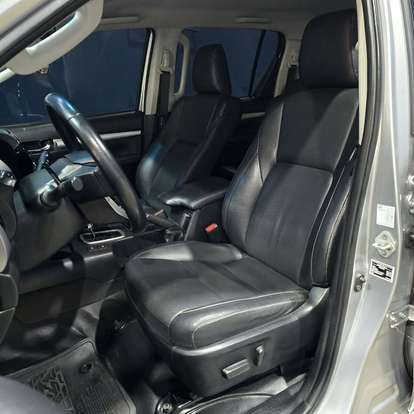 TOYOTA-HILUX-2022