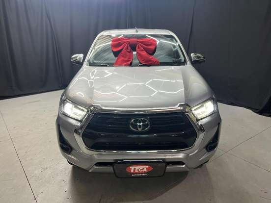 TOYOTA-HILUX-2022