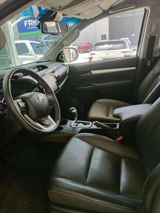 TOYOTA-HILUX-2.8 D-4D TURBO DIESEL CD SRX LIMITED 4X4 AUTOMÁTICO TOYOTA-HILUX-2022