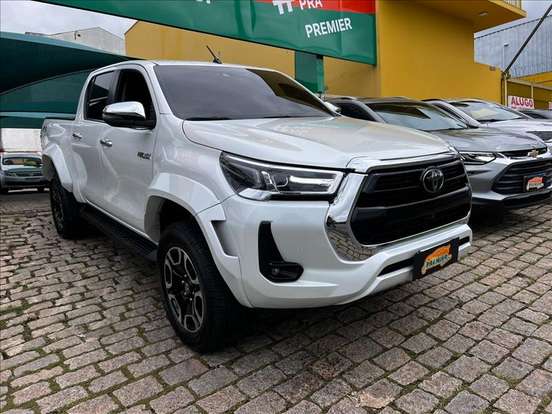 TOYOTA-HILUX-2024