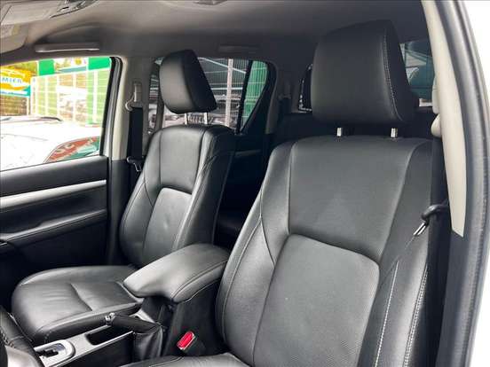 TOYOTA-HILUX-2024